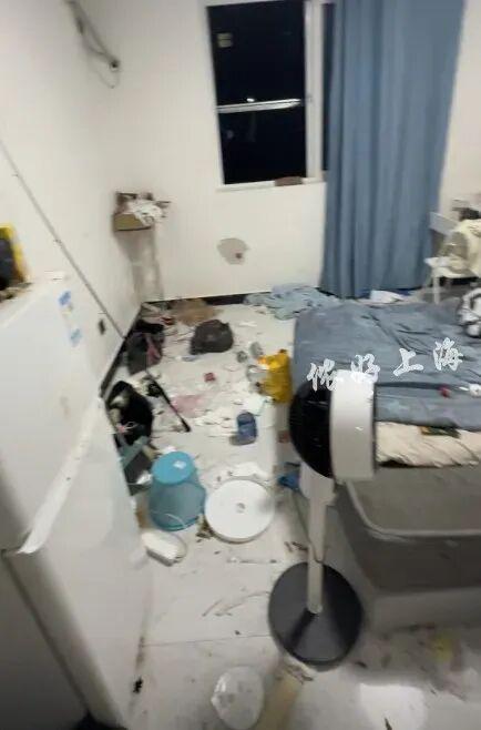 嘉理证券 上海一房东崩溃！“00后”情侣租客失联，打开房门直呼“辣眼睛”